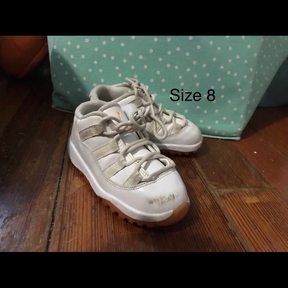 Air Jordan toddler sneakers